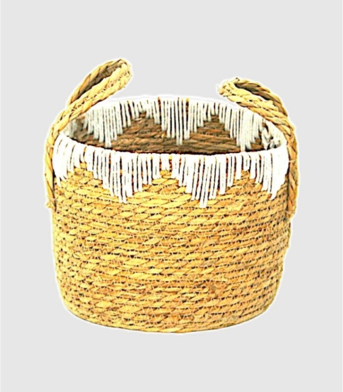 Small white natural basket