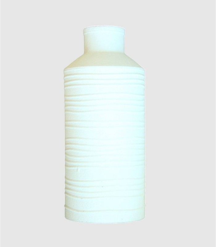 Kleine zandkleurige witte metalen vaas