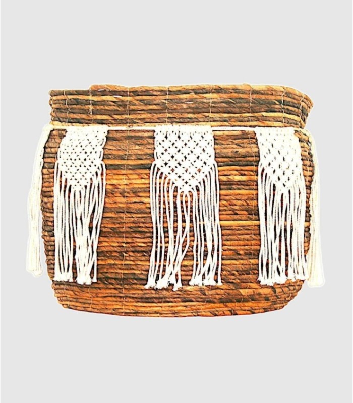 Cesta Rústica de Mimbre con Asas Blancas Mediana