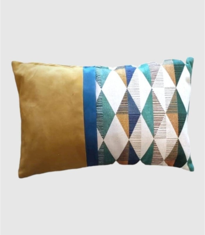 Diamond pattern cushion 50x30cm.