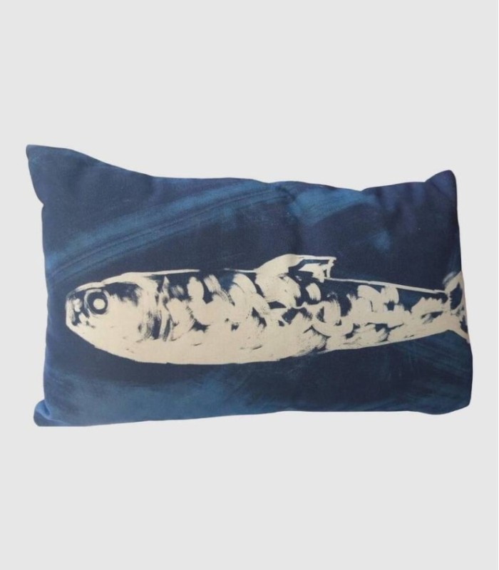 Fish cushion 30x50cm.
