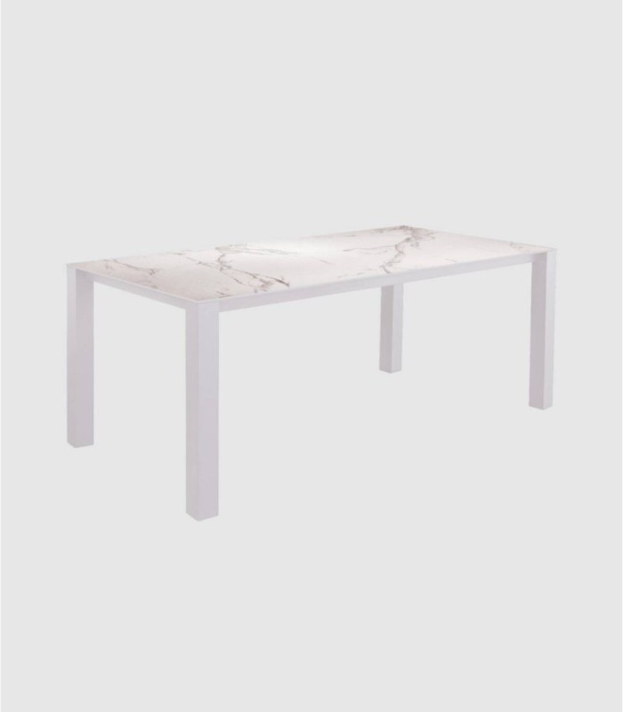 Middelgrote witte eettafel Ten