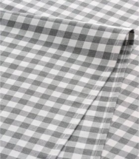 Stain-resistant tablecloth with gingham pattern, 140 x 240 cm