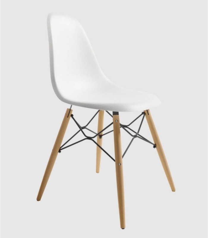 Set of 4 white Munich chairs