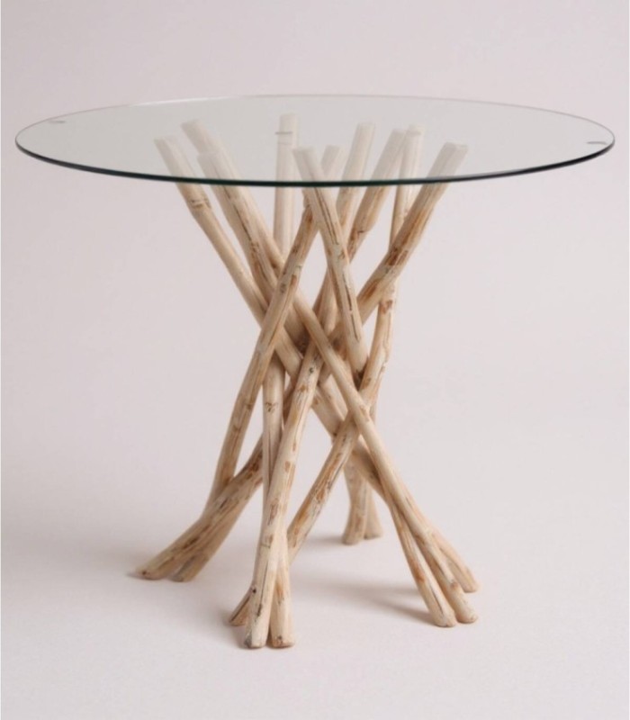 Tafel met houten onderstel en rond glazen blad