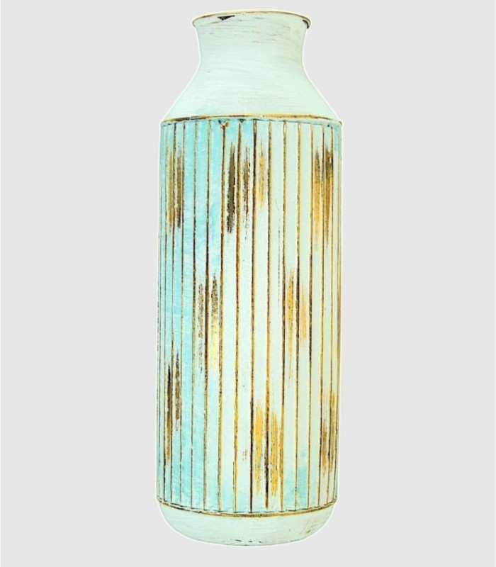 Witte en gouden metalen vaas