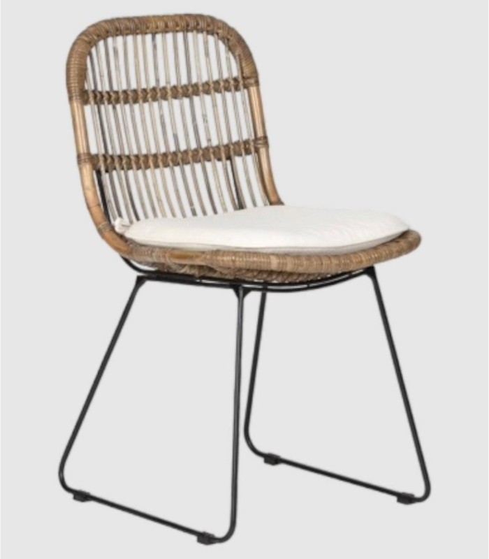 Grey rattan chair with stripe