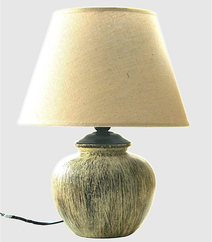 Keramische lamp met een verouderd effect.
