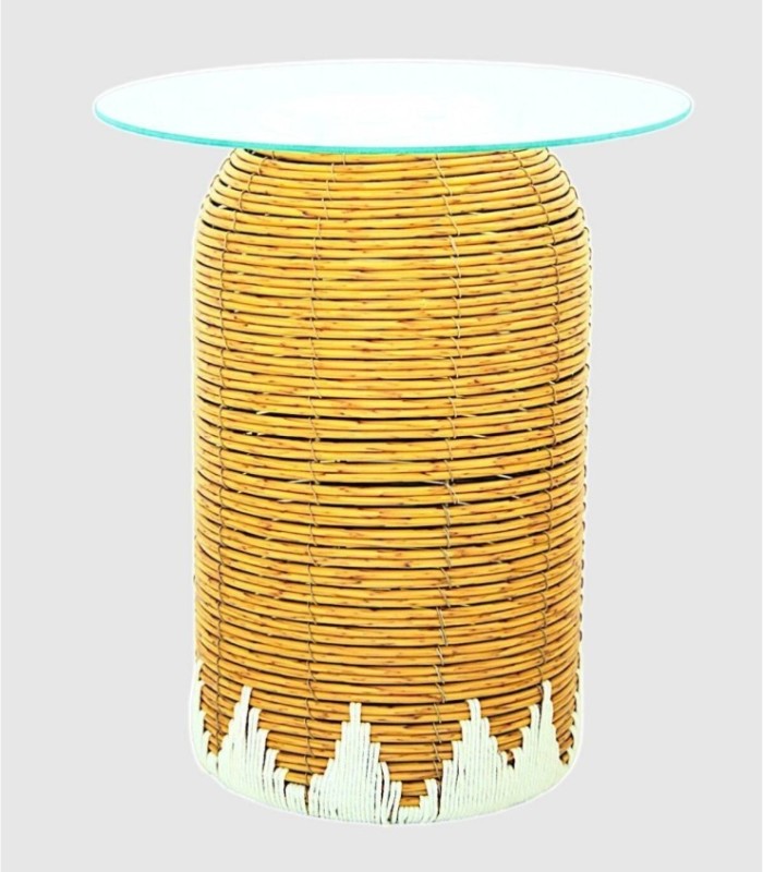 Kleine tafel van synthetisch rotan en glas