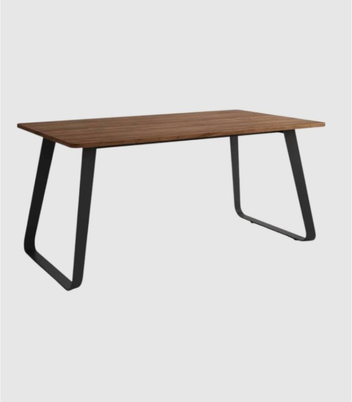 Middelgrote zwarte Java-tafel.