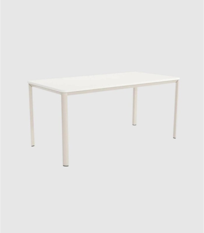 Onea kleine ivoorwitte rechthoekige tafel