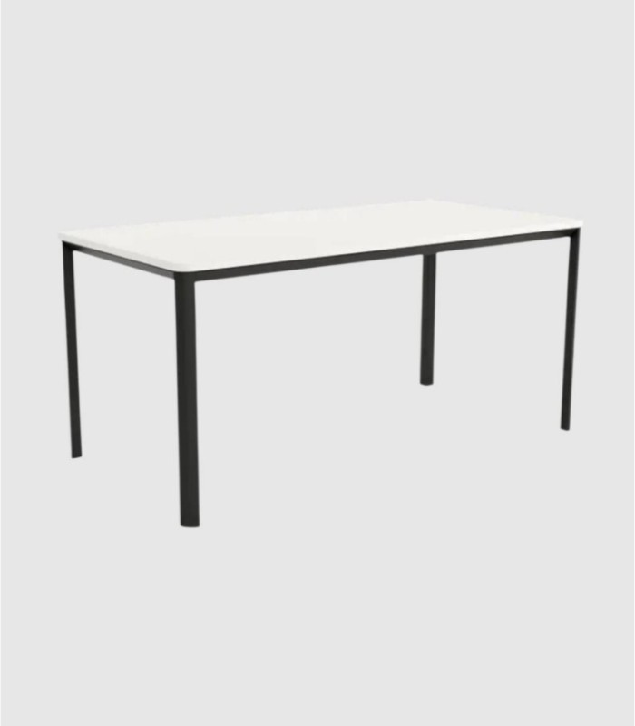 Onea middelgrote/kleine rechthoekige zwart-witte tafel