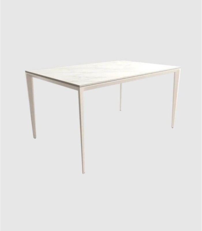 Cortés small ivory carrara table