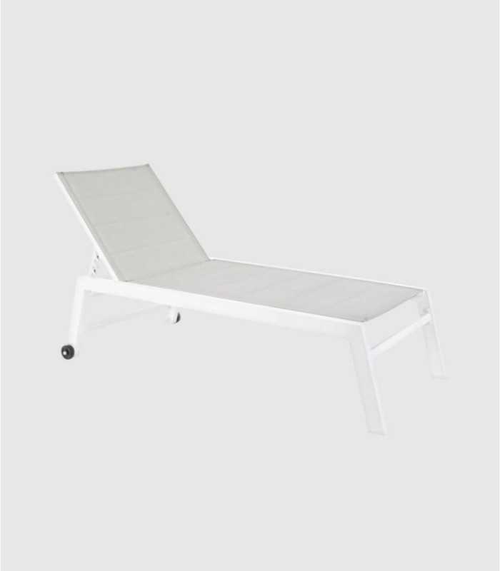 White Hilde sun lounger with wheels