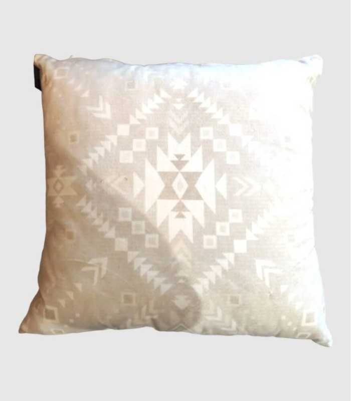 Driehoekig kussen 45x45 cm.