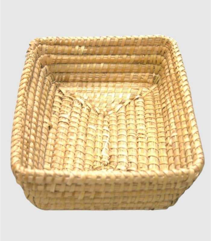 Grote rechthoekige rieten mand